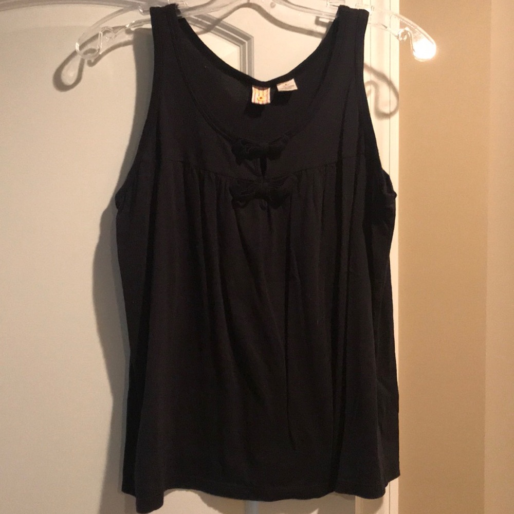 Little Yellow Button Black Shirt